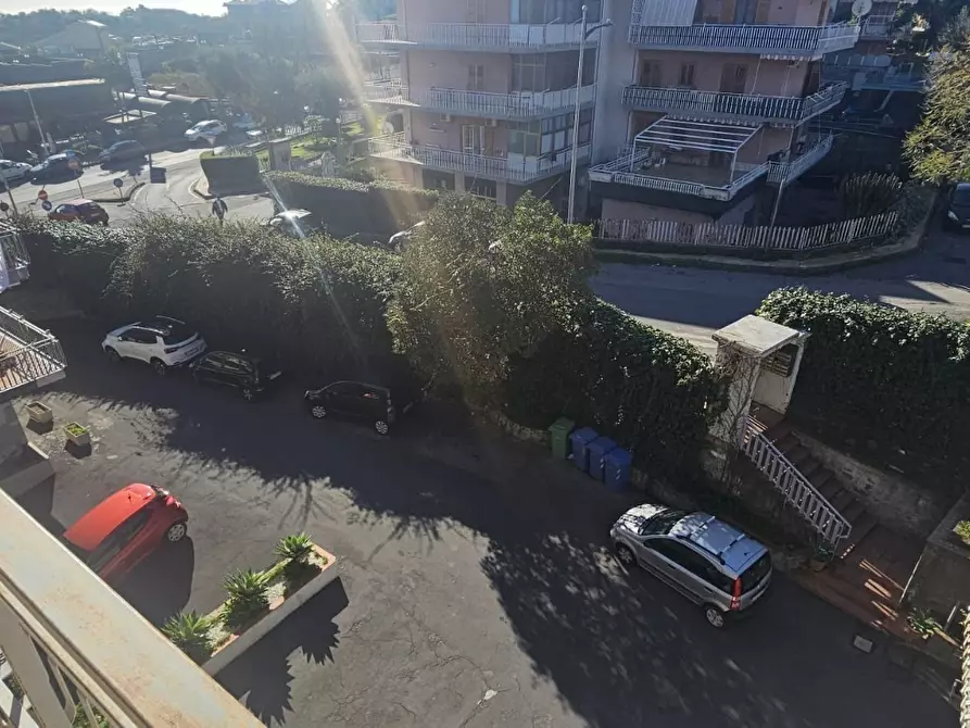 Immagine 14 di Trilocale in vendita  in Via Dafni 5 a Aci Catena