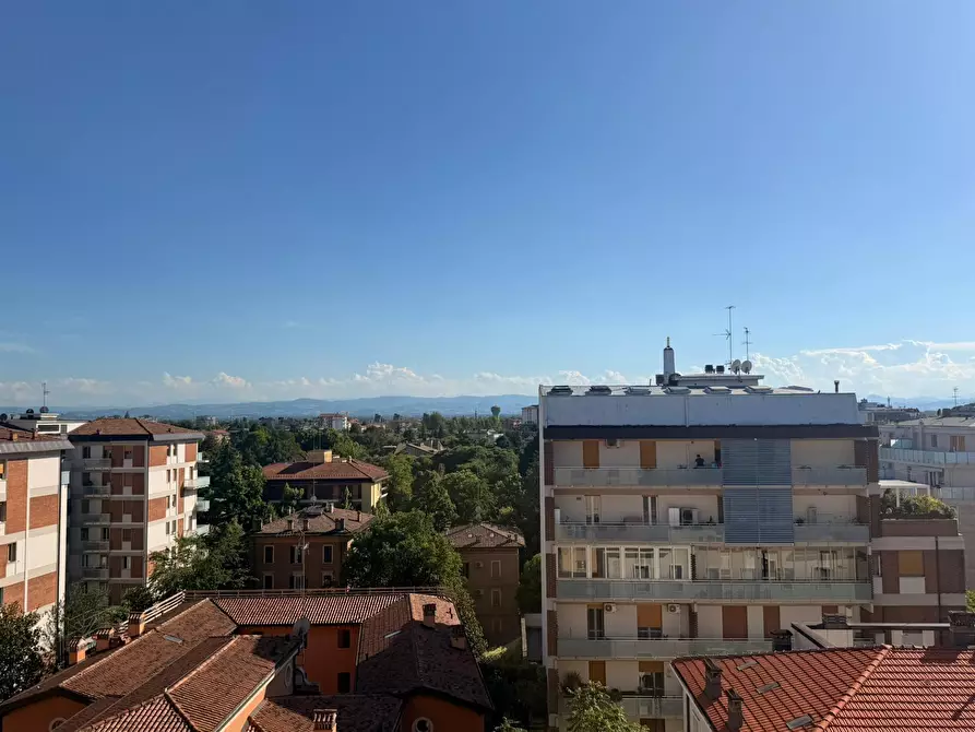 Immagine 2 di Trilocale in vendita  in Via Emilia Est 163 a Modena