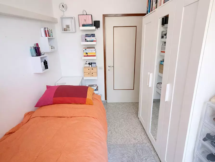 Immagine 16 di Quadrilocale in vendita  a Modena