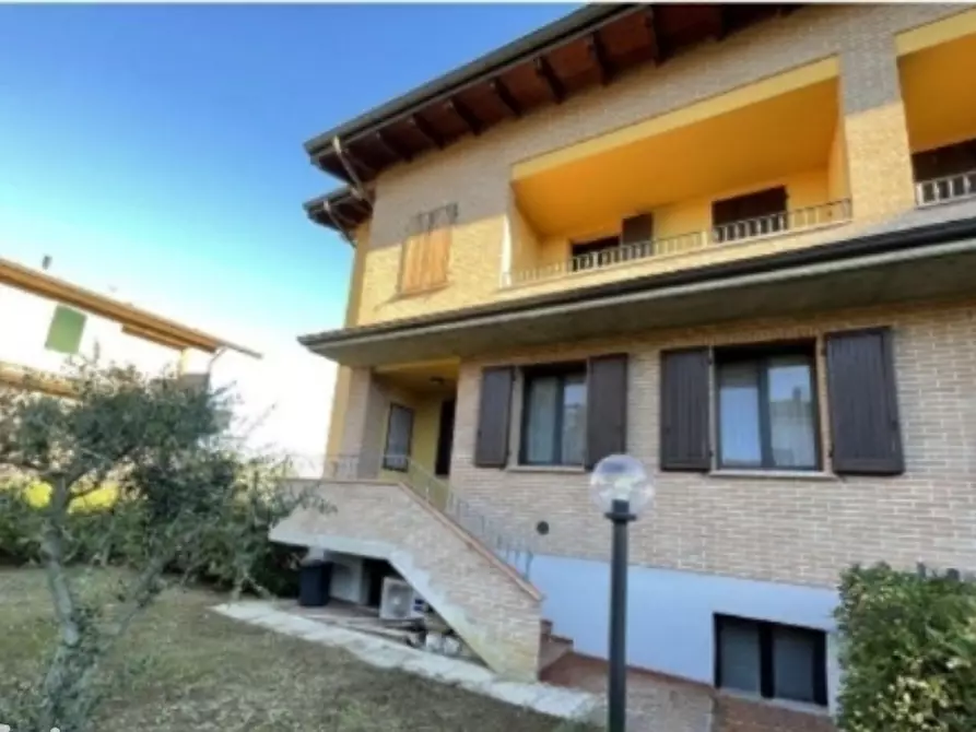 Immagine 1 di Pentalocale in vendita  in Via Braille Louis a Casalgrande