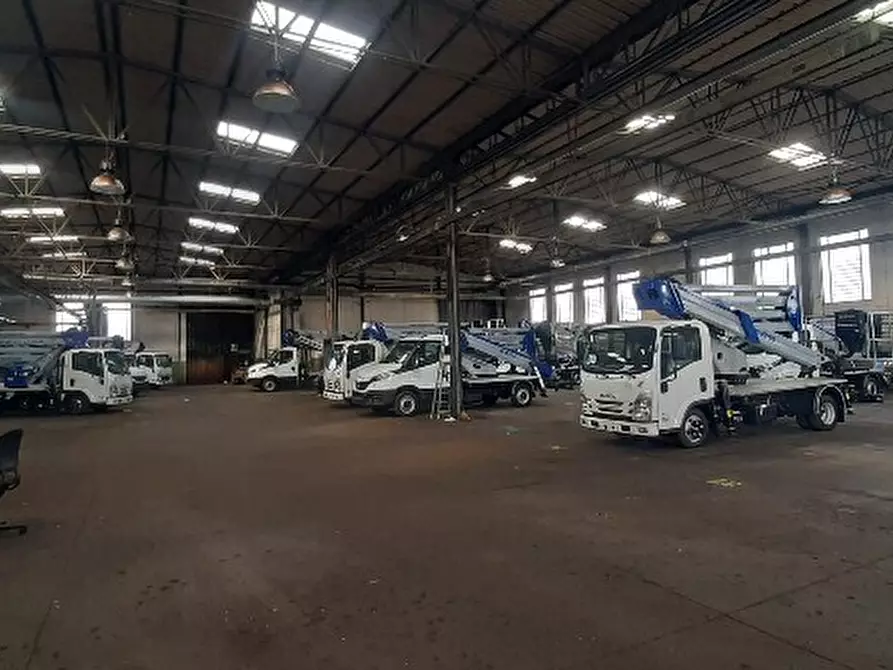 Immagine 10 di Attività artigianale in affitto  in Via Giuseppe Verdi a San Cesario Sul Panaro