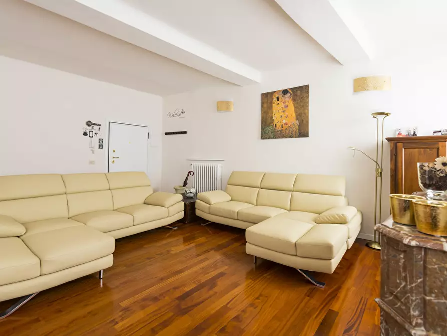 Immagine 2 di Quadrilocale in affitto  in Via Nazario Sauro 64 a Modena