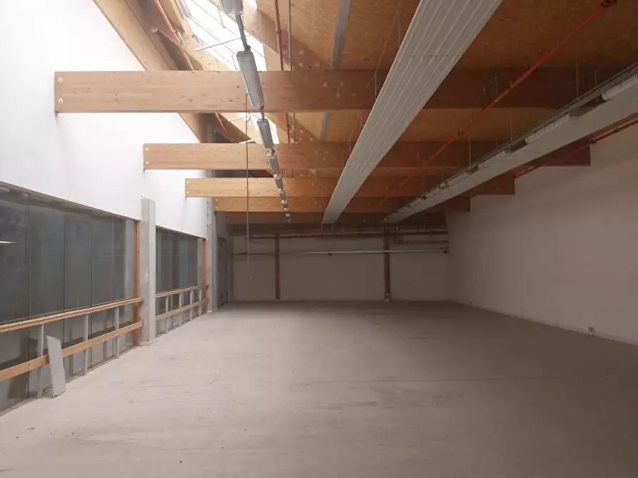 Immagine 9 di Attività artigianale in affitto  in via Martin Luther King 1/23 a Rolo