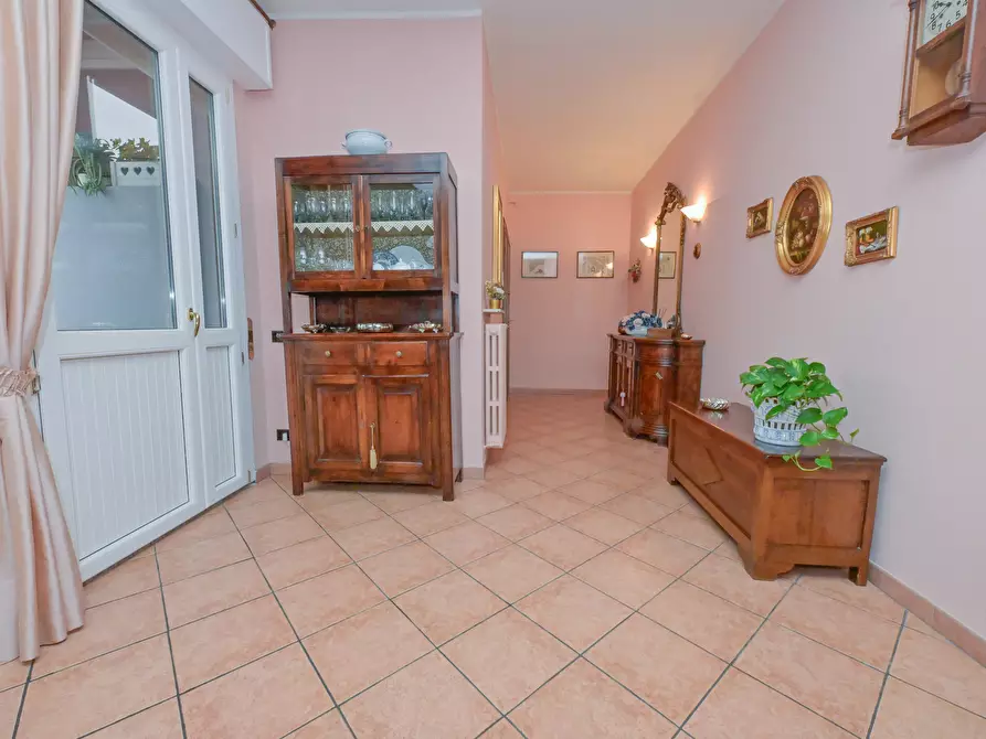 Immagine 3 di Pentalocale in vendita  in Viale Fratelli Cairoli 10 a Sassuolo