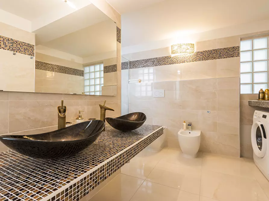 Immagine 10 di Quadrilocale in affitto  in Via Nazario Sauro 64 a Modena