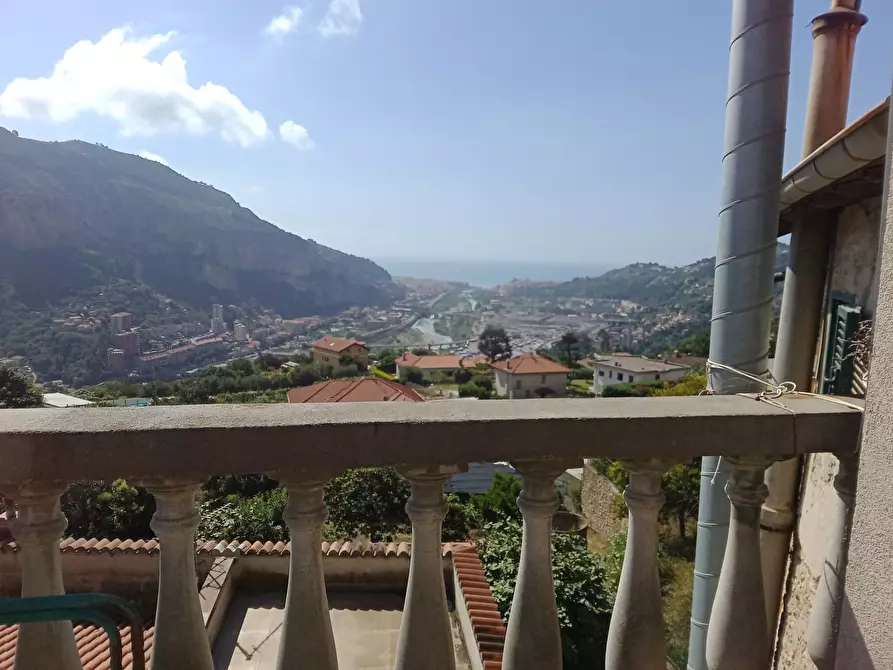 Immagine 10 di Bilocale in vendita  in Via Ciappin 78 a Ventimiglia