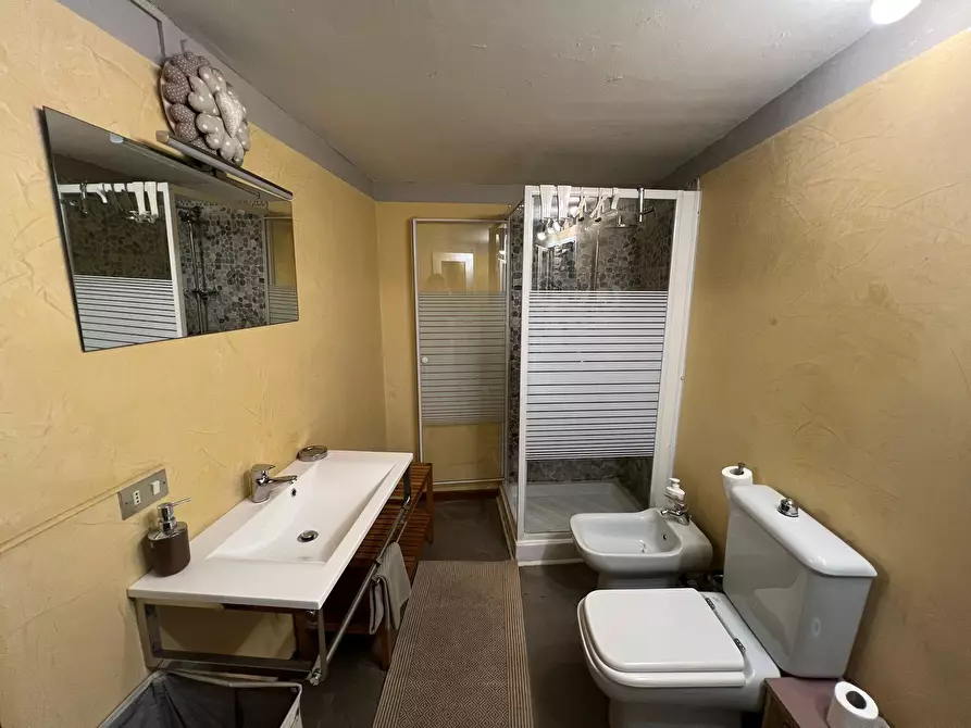 Immagine 10 di Casa indipendente in vendita  in Piazza della Costituente 4 a Ventimiglia