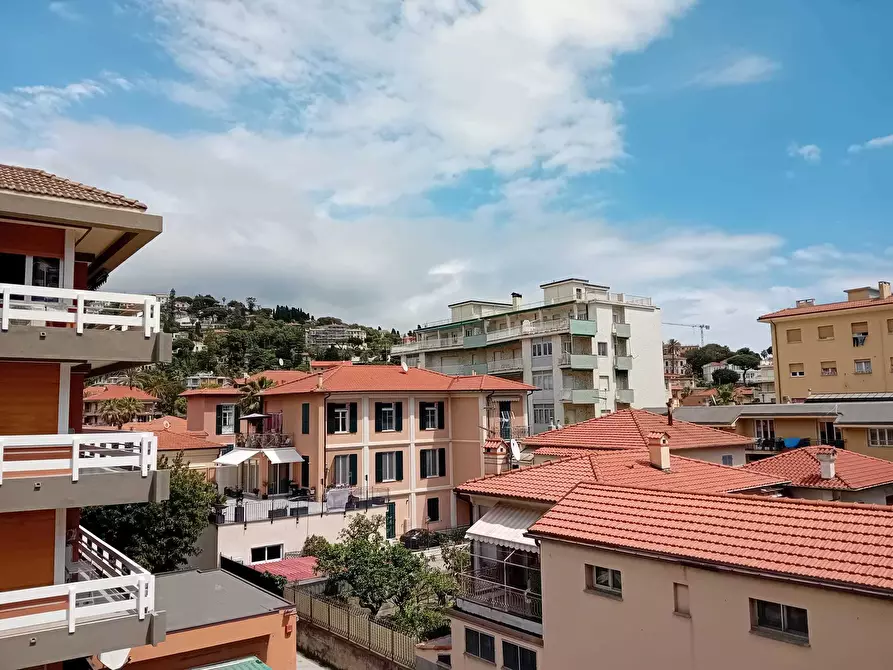 Immagine 58 di Trilocale in affitto  in Via Braie 3 a Bordighera