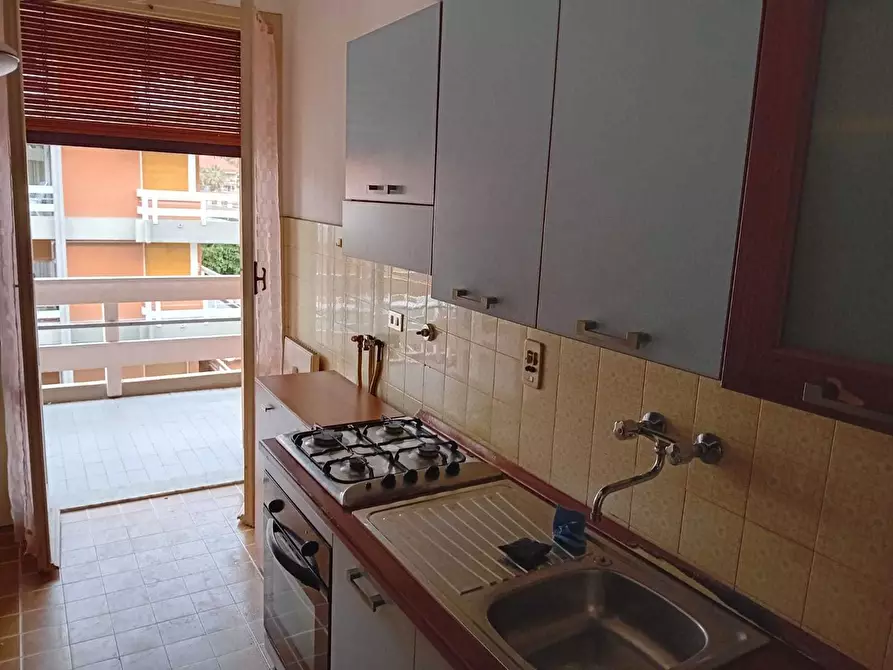 Immagine 30 di Trilocale in affitto  in Via Braie 3 a Bordighera