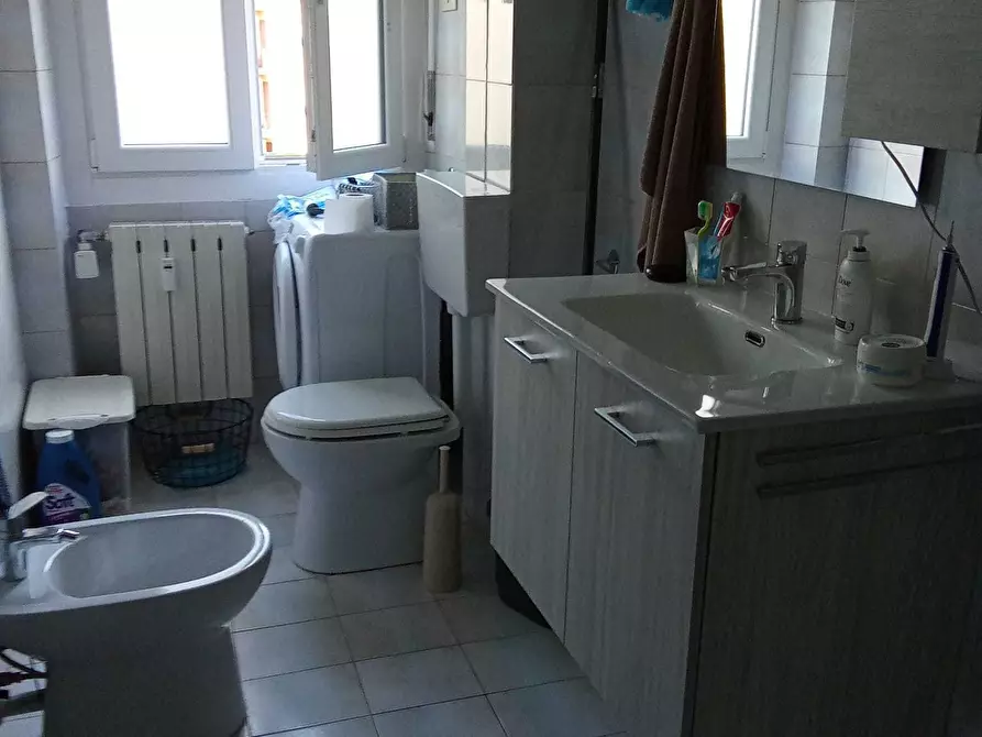 Immagine 24 di Bilocale in vendita  in Via Santhià 49 a Torino