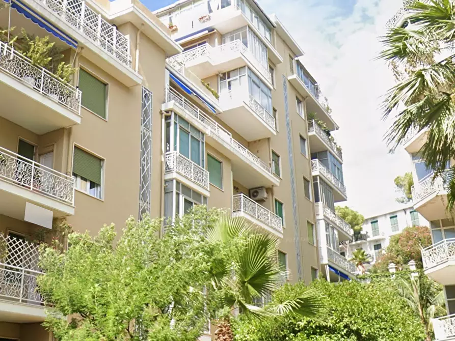 Immagine 2 di Trilocale in vendita  in Strada Privata Vallarino 6 a San Remo