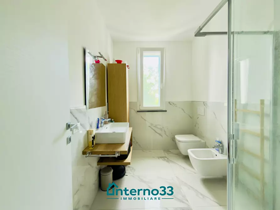 Immagine 13 di Quadrilocale in vendita  in Via Carso a Santo Stefano Di Magra
