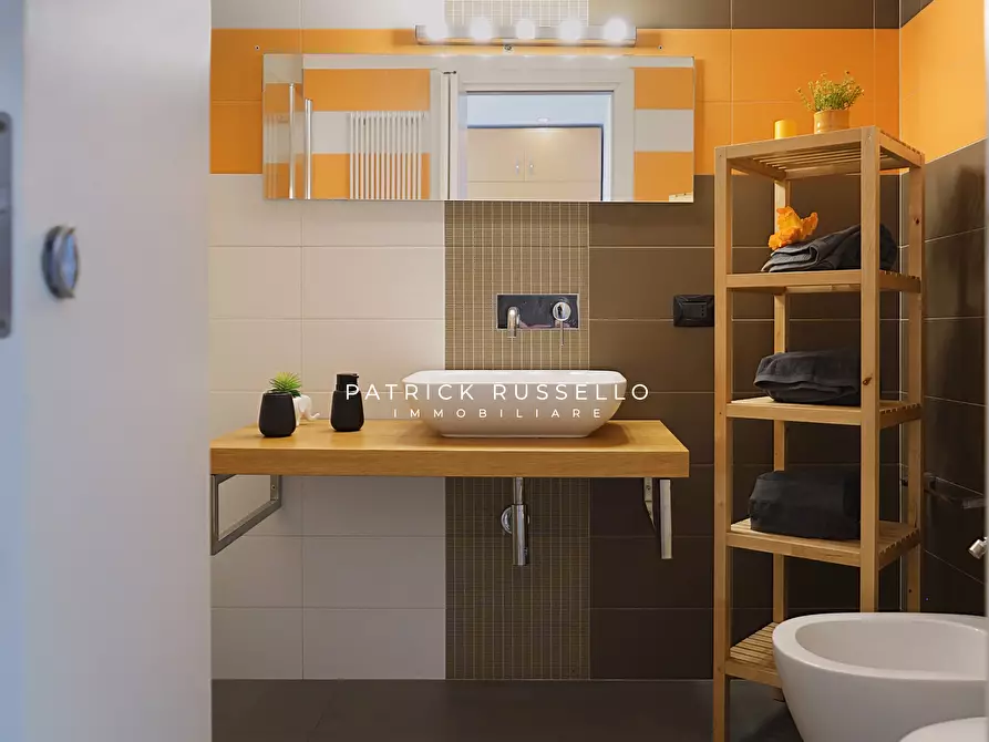 Immagine 8 di Casa indipendente in vendita  in Via Salerno 100 a Gela