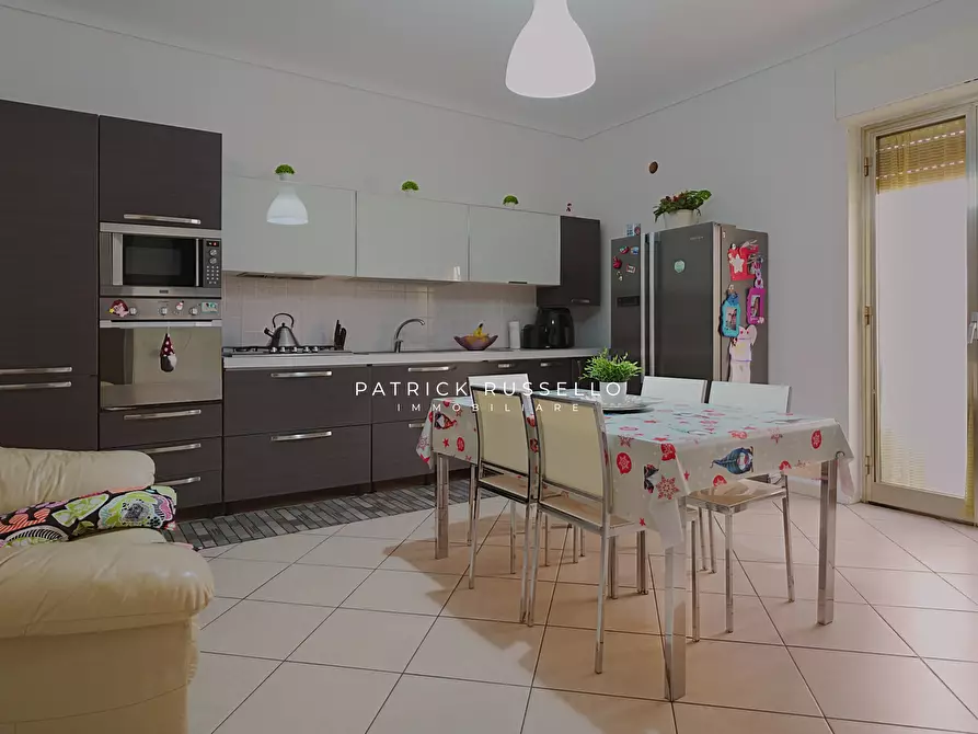 Immagine 3 di Quadrilocale in vendita  in Via Calabria 55 a Gela