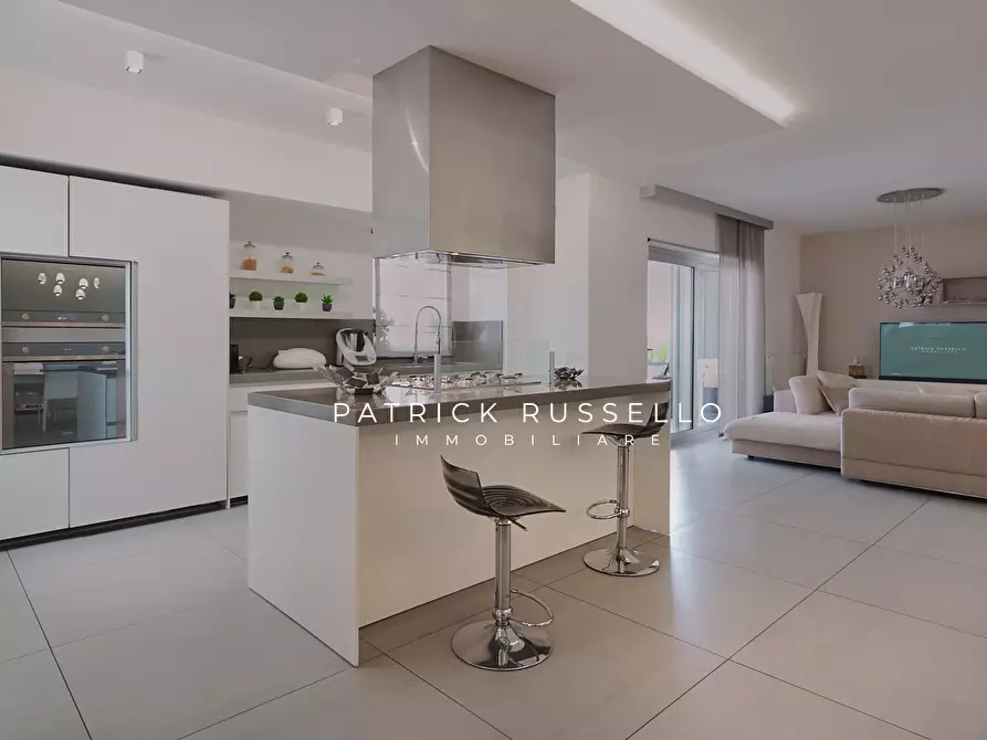 Immagine 12 di Quadrilocale in vendita  in Via Bonfiglio Fiorentino 4 a Gela