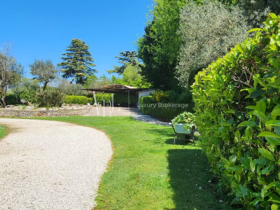 Immagine 10 di Residence in vendita  in Via Appia Antica a Roma