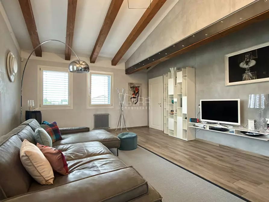 Immagine 3 di Casa bifamiliare in vendita  a Rovigo