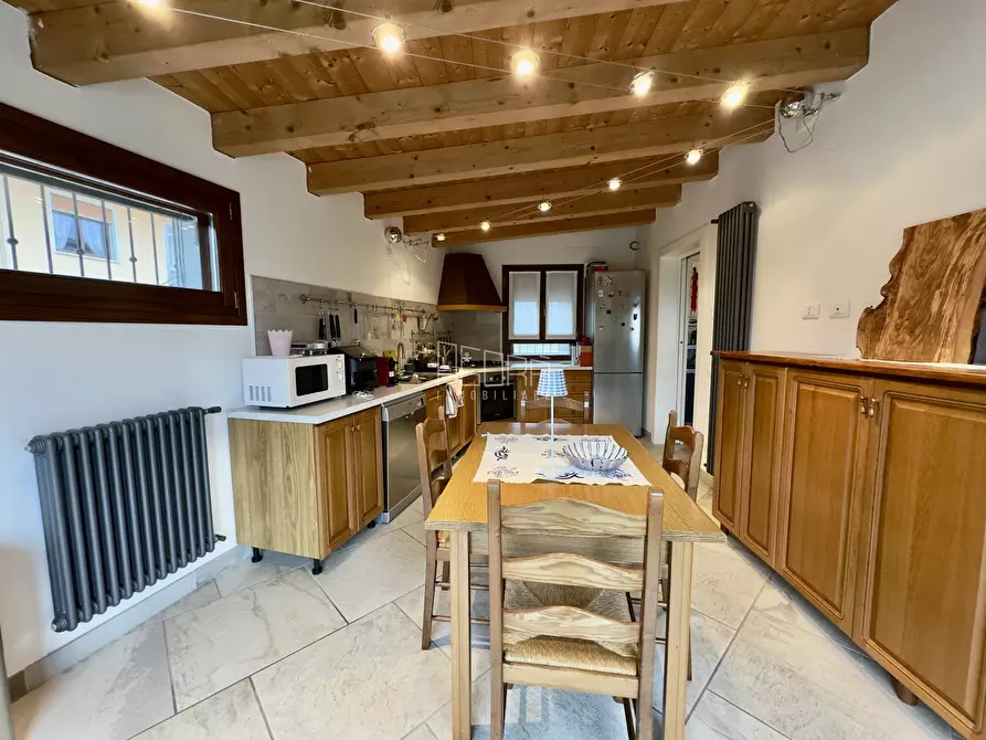 Immagine 6 di Villa in vendita  in Viale dei Mille 160 a Rovigo