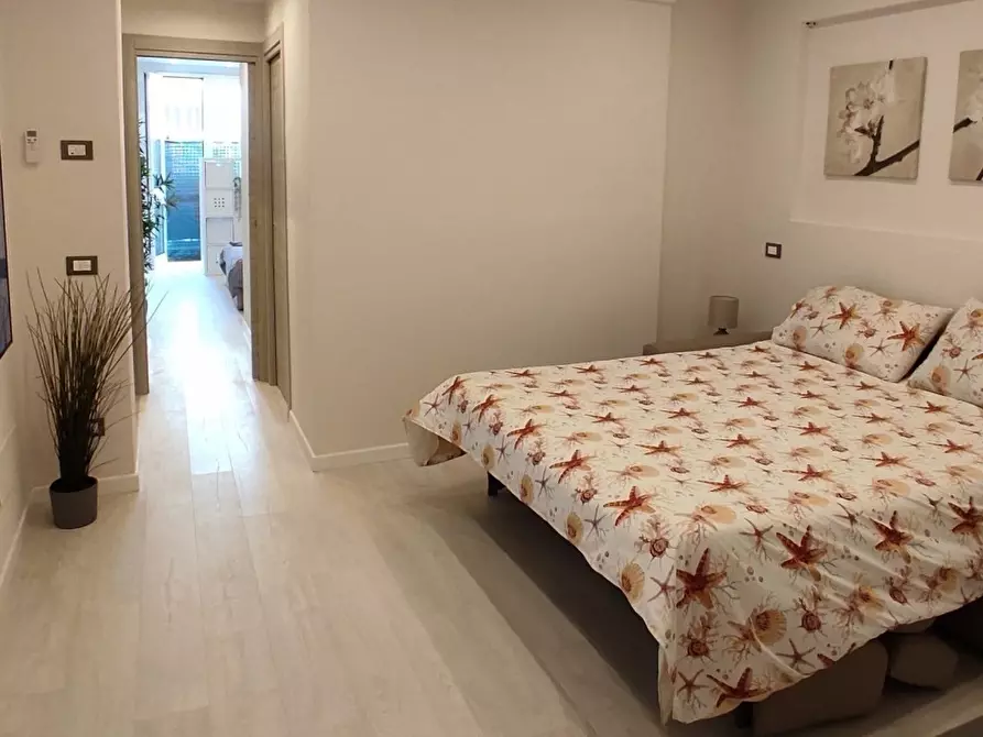 Immagine 7 di Bilocale in affitto  a Viareggio