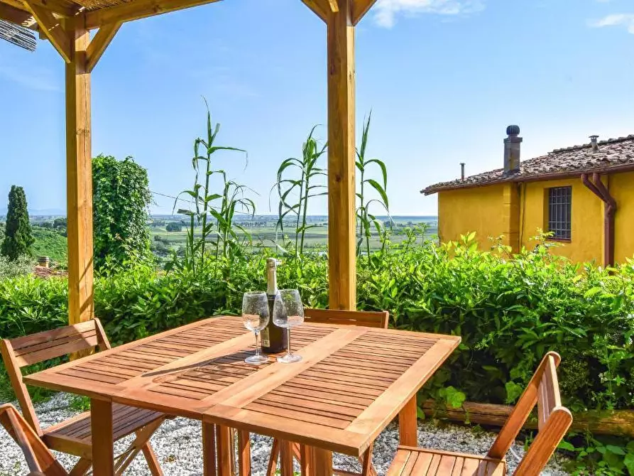 Immagine 10 di Porzione di casa in vendita  a Massarosa