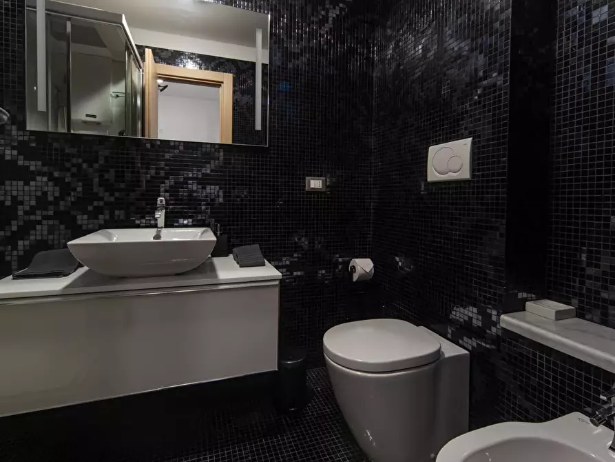 Immagine 8 di Quadrilocale in vendita  a Viareggio