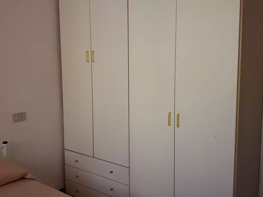 Immagine 7 di Bilocale in affitto  a Viareggio