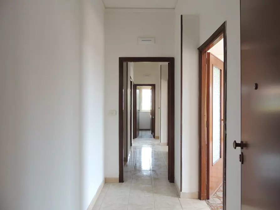 Immagine 4 di Quadrilocale in vendita  in Via Antonio Gramsci 55 a Gravina Di Catania