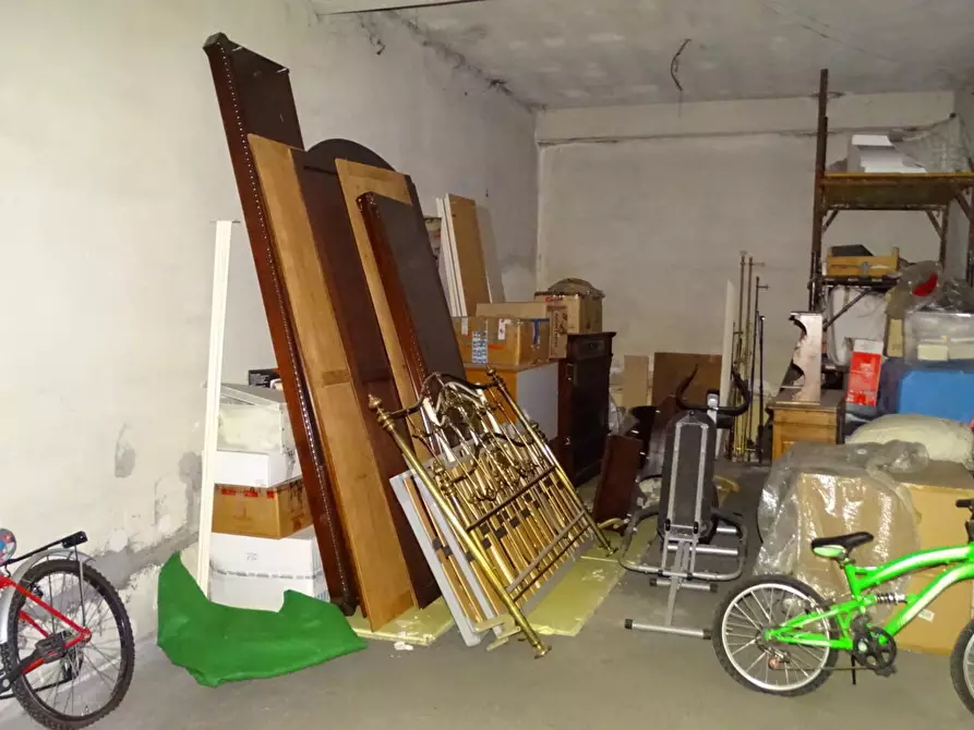 Immagine 9 di Garage in vendita  in Via Calvario a San Pietro Clarenza