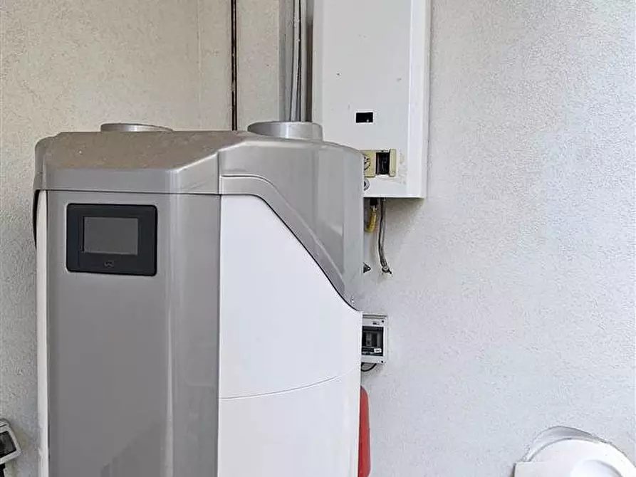 Immagine 15 di Appartamento in vendita  a Catania