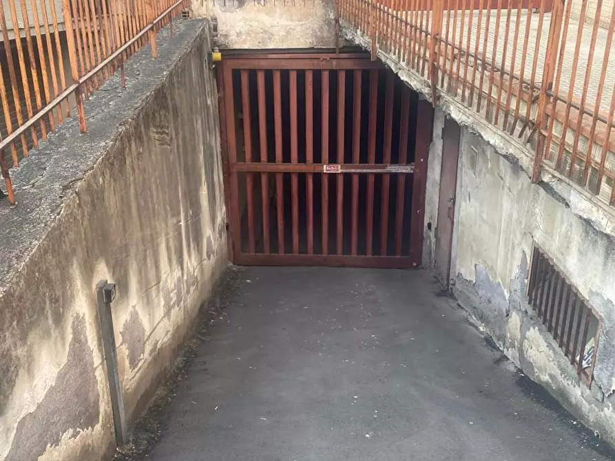 Immagine 38 di Trilocale in vendita  a Aci Castello