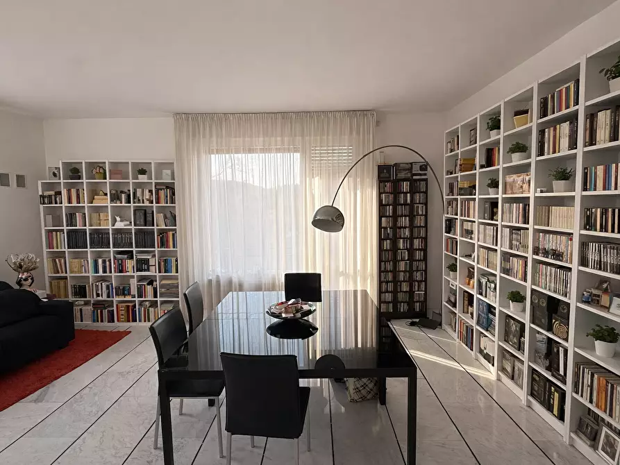 Immagine 4 di Trilocale in vendita  a Modena