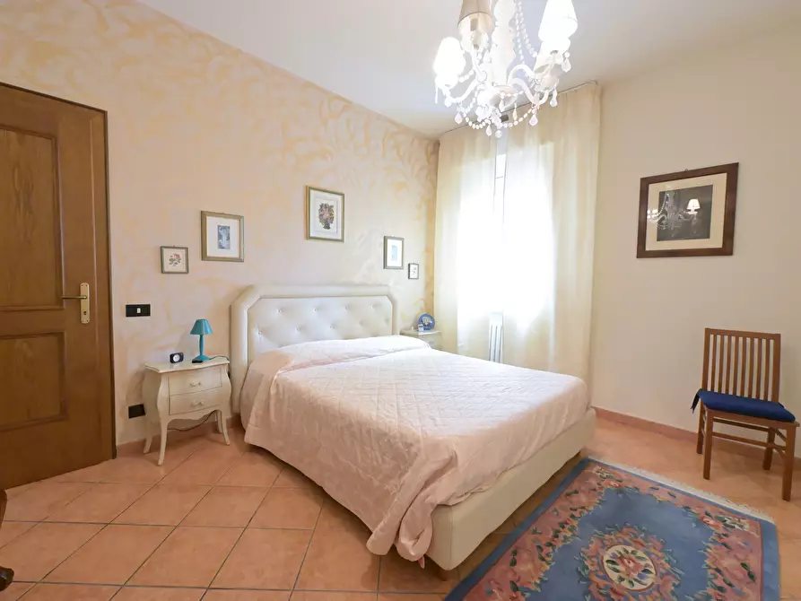 Immagine 27 di Pentalocale in vendita  in Viale Fratelli Cairoli 10 a Sassuolo