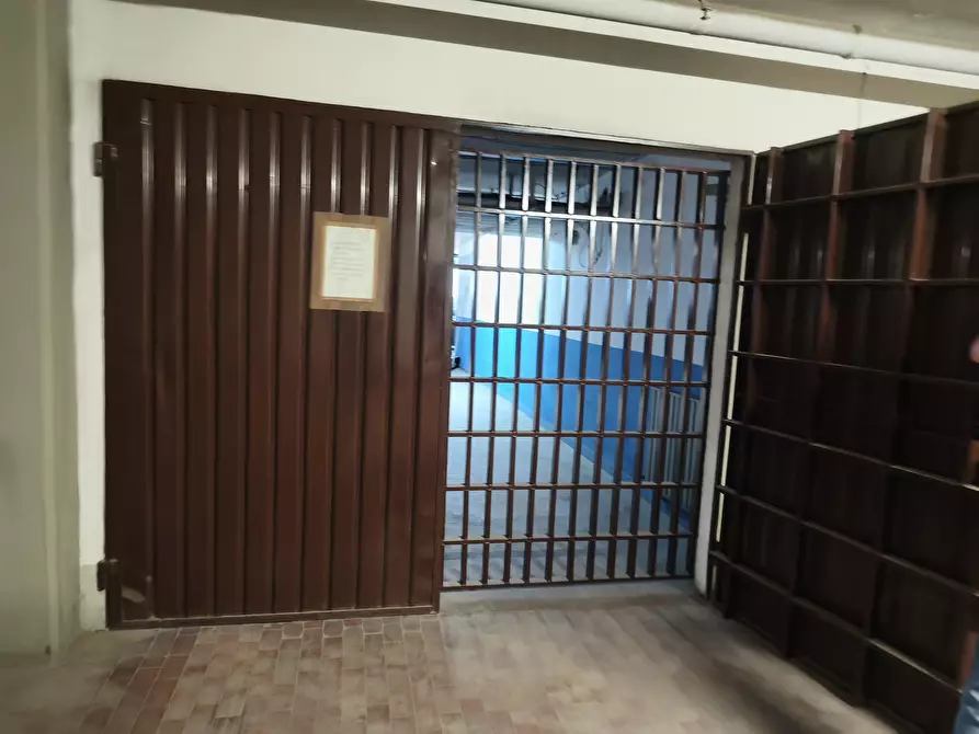 Immagine 4 di Garage in vendita  in Via Pietro Giardini 456 N a Modena