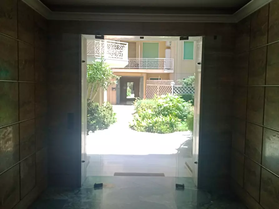 Immagine 27 di Trilocale in vendita  in Strada Privata Vallarino 6 a San Remo