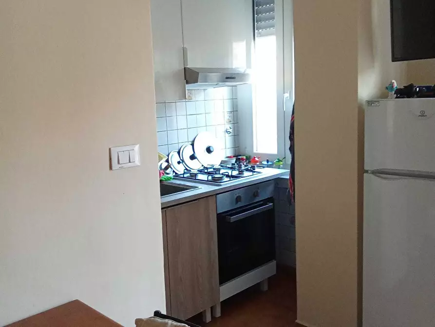 Immagine 18 di Bilocale in vendita  in Via Santhià 49 a Torino