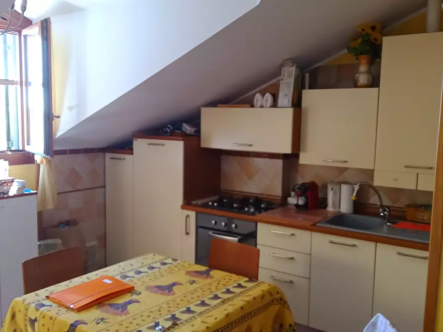 Immagine 4 di Bilocale in vendita  in Via Vittorio Emanuele 369 a Bordighera