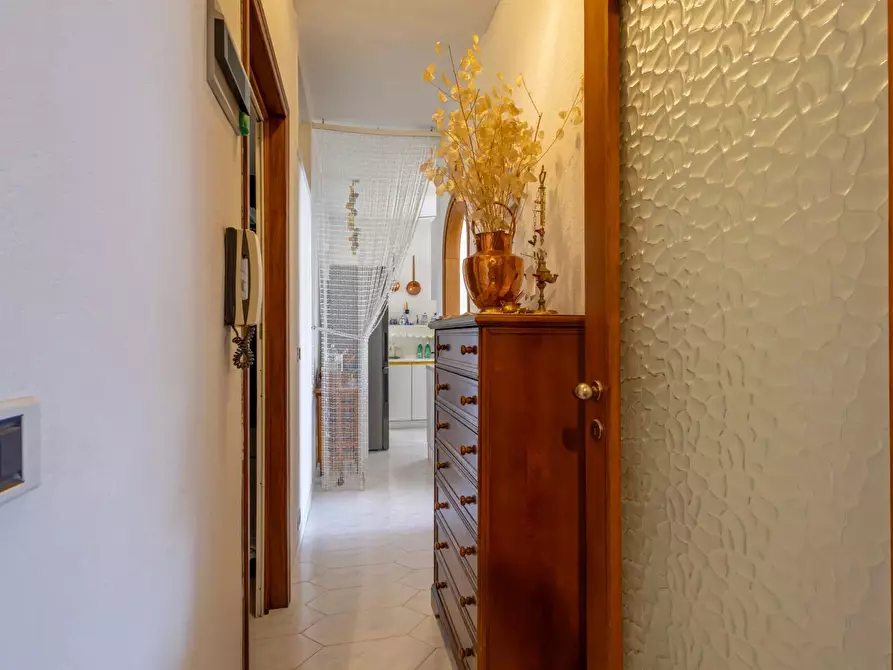 Immagine 10 di Pentalocale in vendita  in Via Regina Margherita 17 a Bordighera