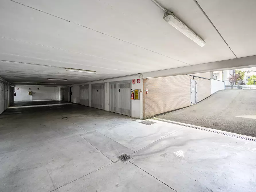 Immagine 21 di Trilocale in vendita  in Via Aldo Moro 1000 a Parma