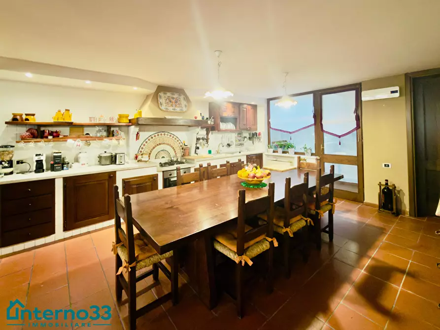 Immagine 23 di Villa in vendita  in Via Isola 51 a Ortonovo