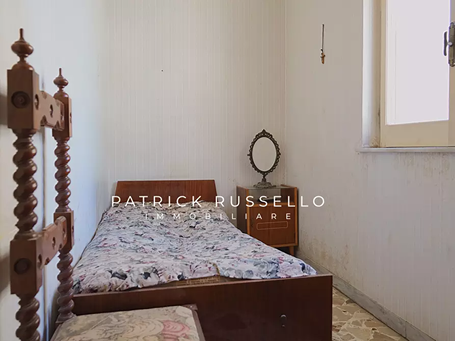 Immagine 12 di Quadrilocale in vendita  in Via Formia 40 a Gela