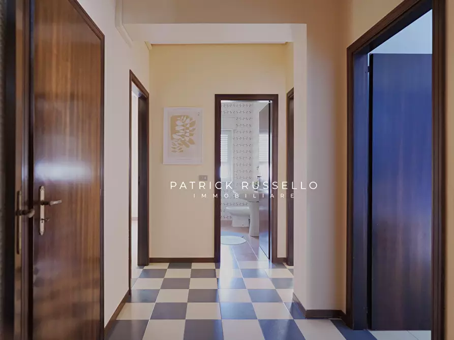 Immagine 10 di Quadrilocale in vendita  in Via Parioli 6 a Gela