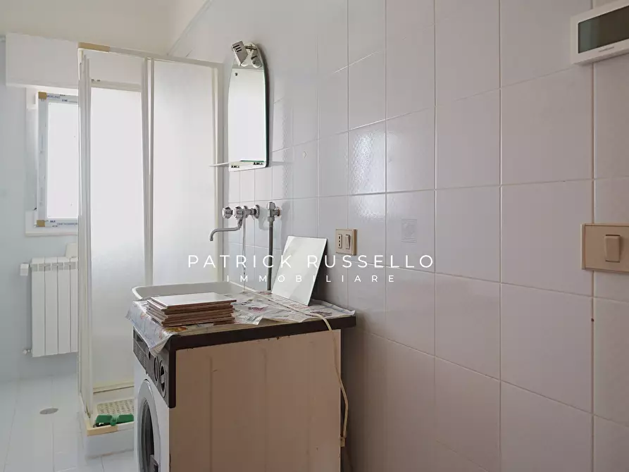 Immagine 9 di Quadrilocale in vendita  in Via Navari 7 a Gela