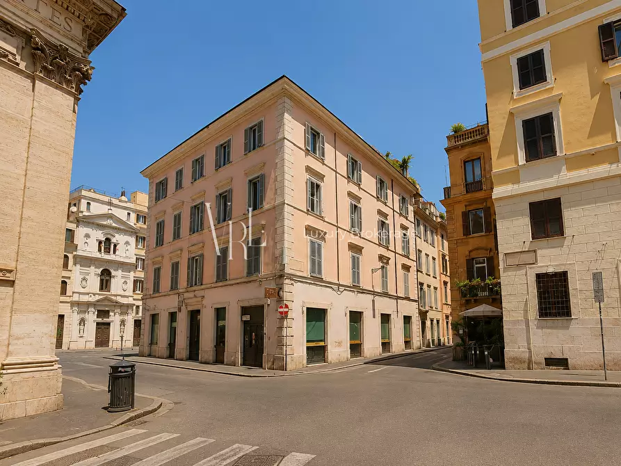 Immagine 2 di Appartamento in vendita  a Roma
