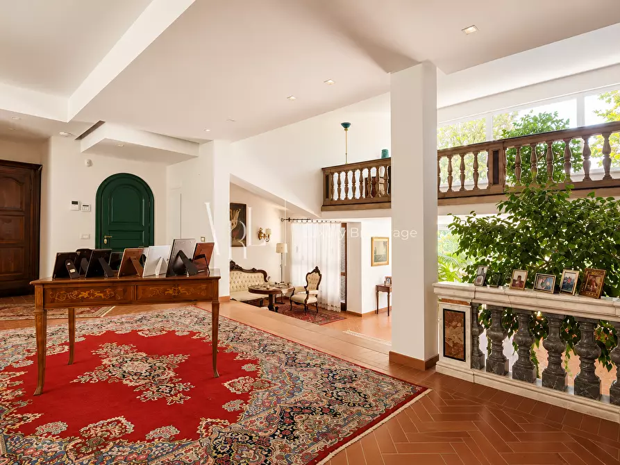 Immagine 15 di Villa in vendita  a Roma