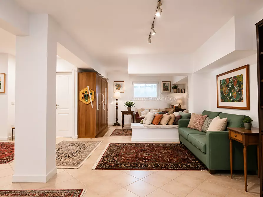 Immagine 19 di Casa bifamiliare in vendita  a Roma