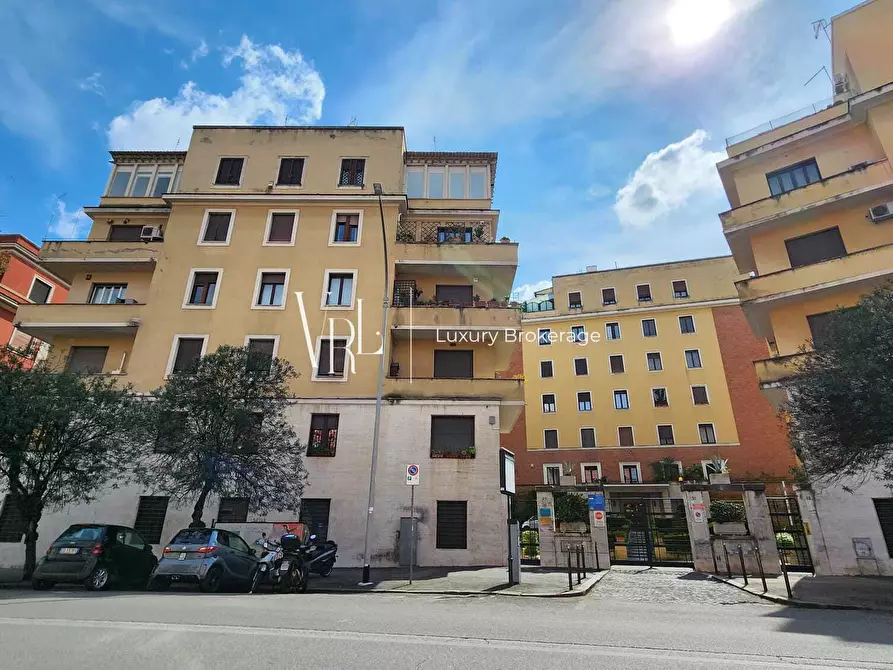 Immagine 4 di Quadrilocale in vendita  a Roma