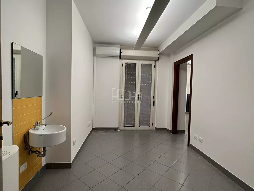 Immagine 5 di Ufficio in vendita  a Rovigo