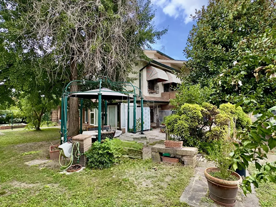 Immagine 3 di Villa in vendita  in Via Santa Lucia 283 a Arqua' Polesine