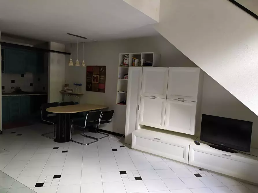 Immagine 1 di Porzione di casa in affitto  a Viareggio