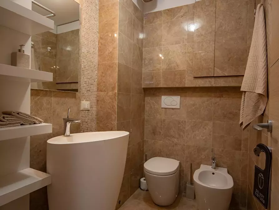 Immagine 14 di Quadrilocale in vendita  a Viareggio